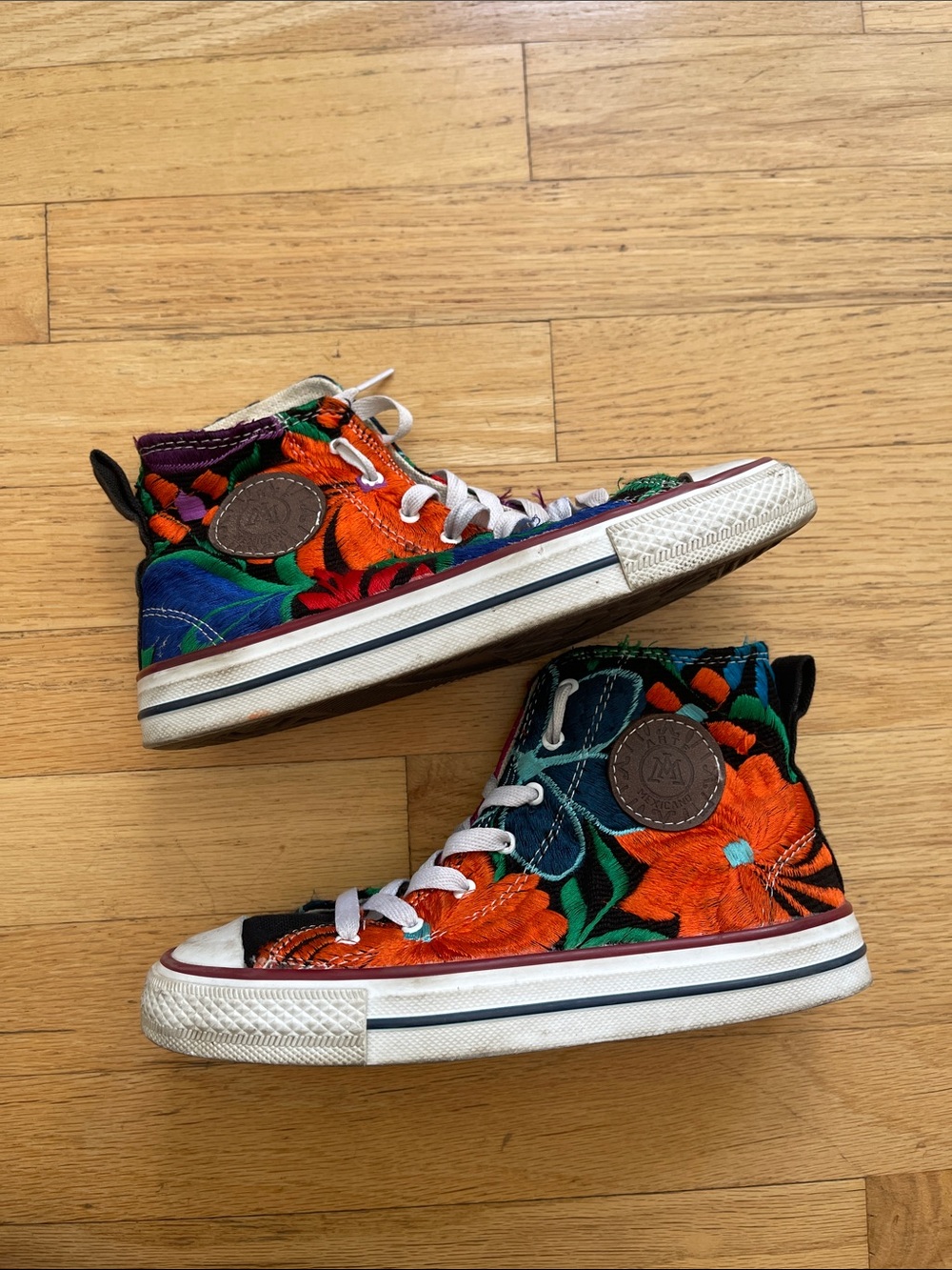 Embroidered high tops size 4 youth